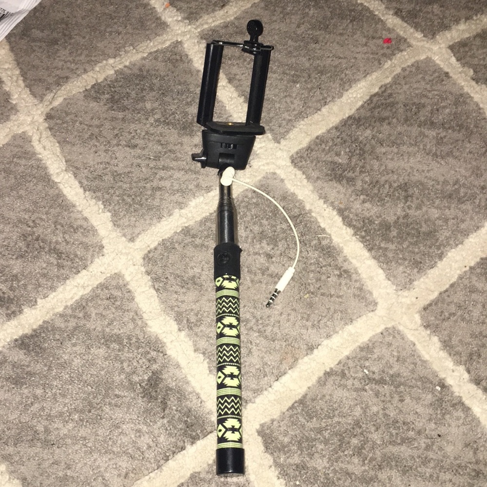 glow in the dark selfie stick